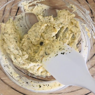 在家就能做的蒜香培根軟歐包，高顏值超美味，解饞還頂飽